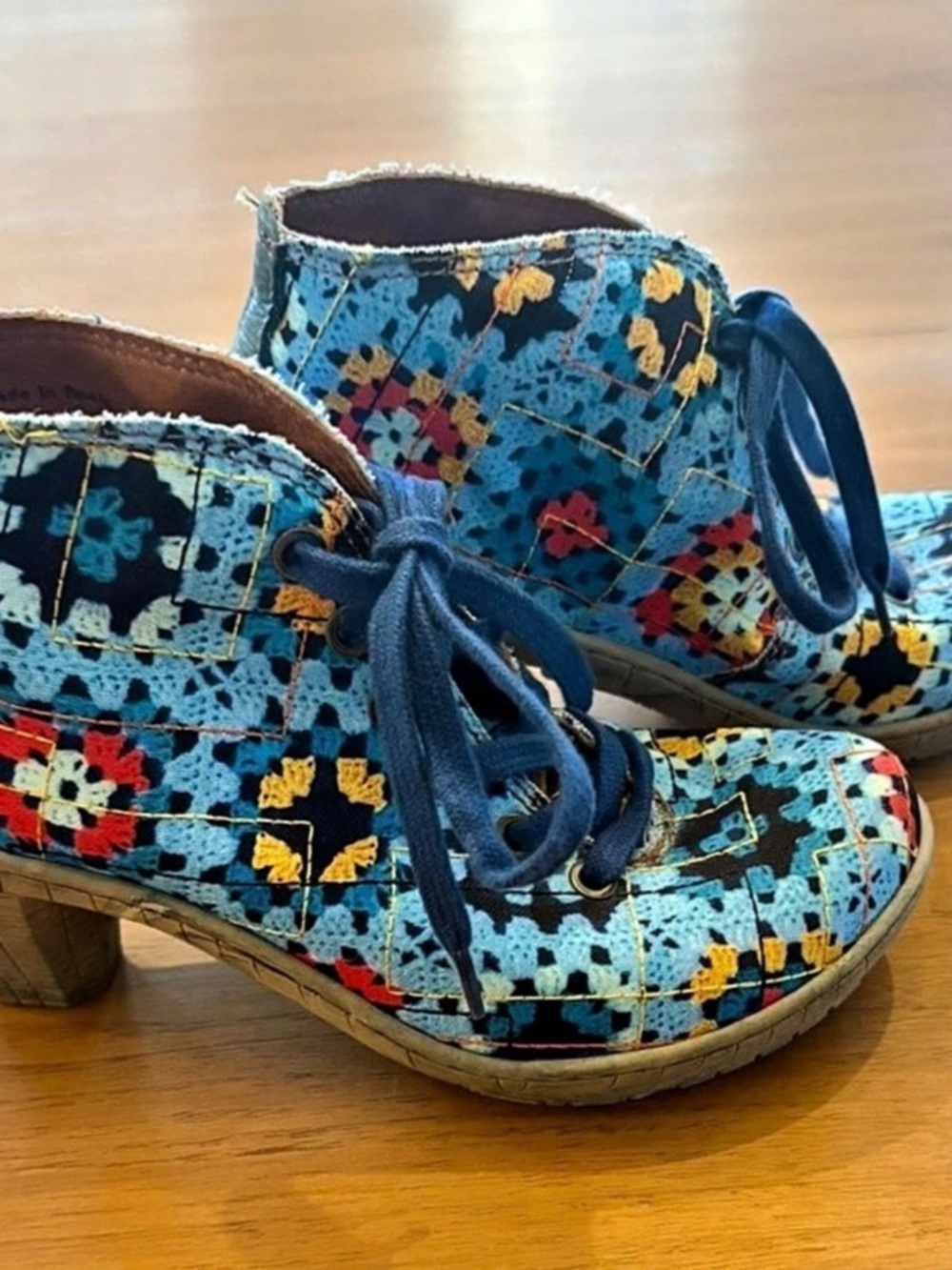 art Brand Bootie Blue Patterned Lace-Up Heels Size 8 Fun Bold Unique Spain